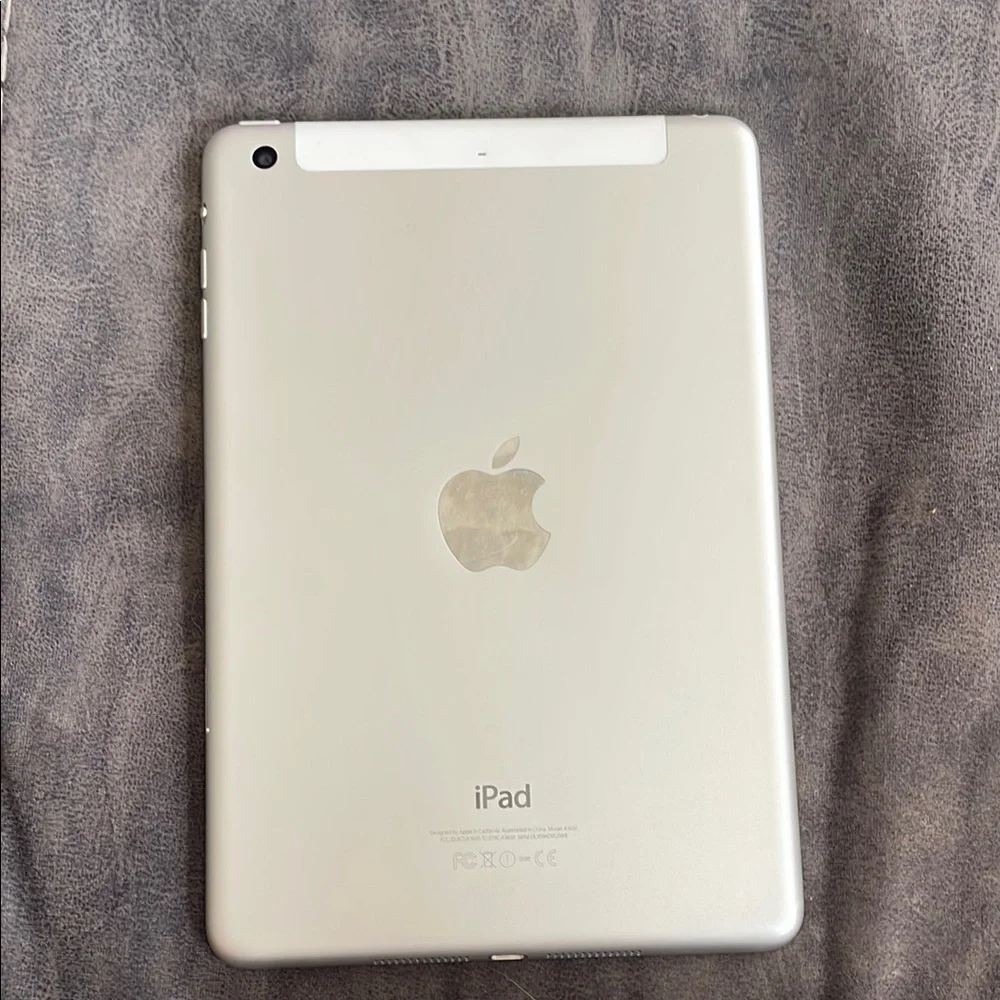 Apple iPad Mini - White